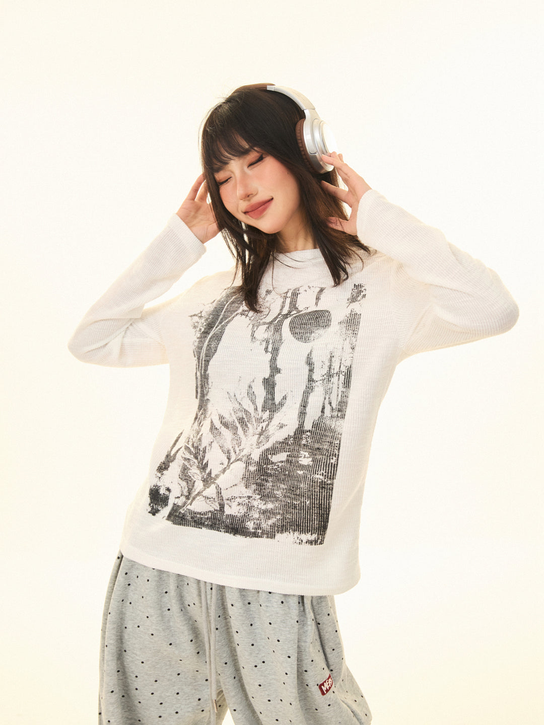Graphic Long Sleeve Knit T-Shirt
