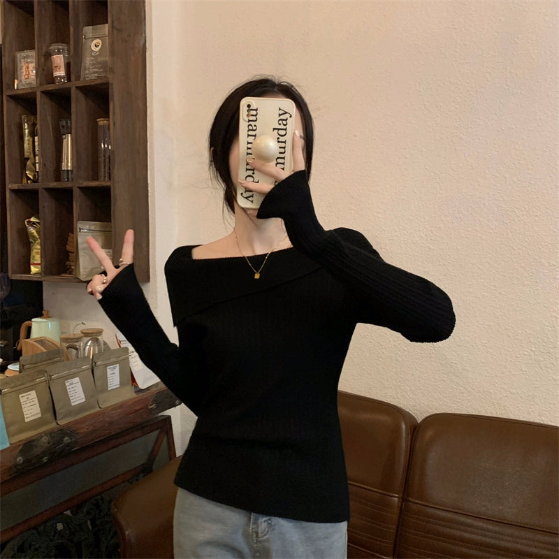 ,5626961880445