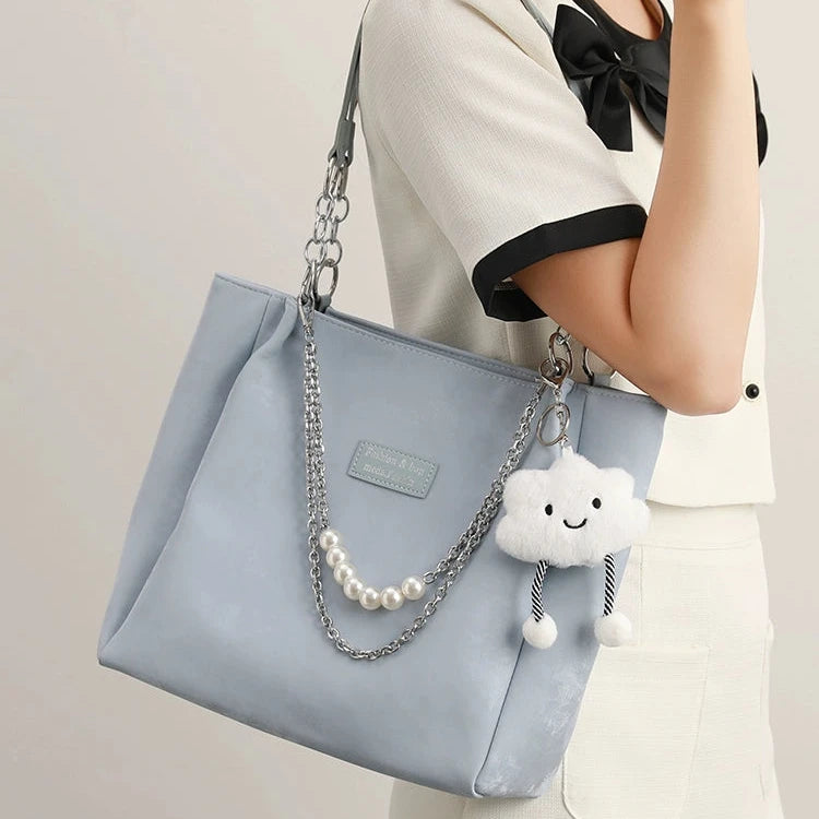 Cloud Charm Pearl Chain Tote Bag