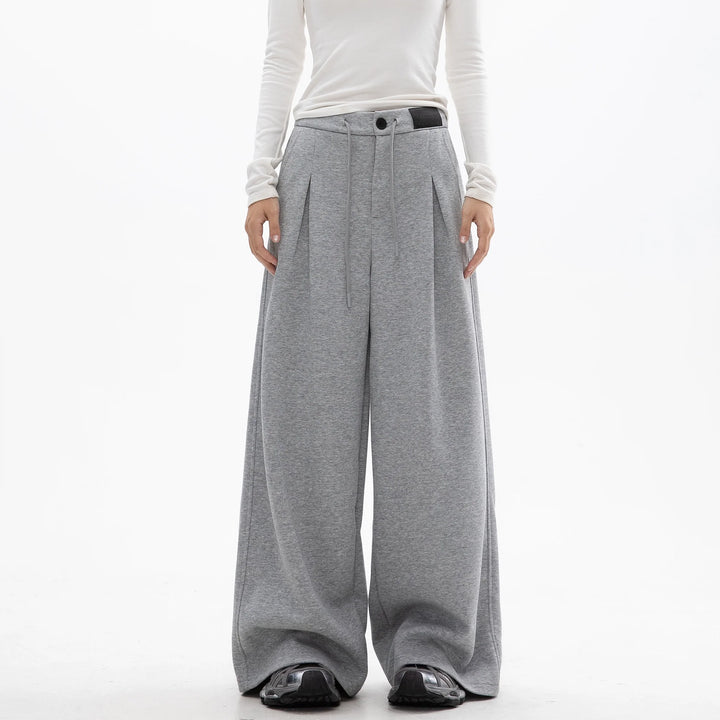 Wide-Leg Straight Pleated Pants
