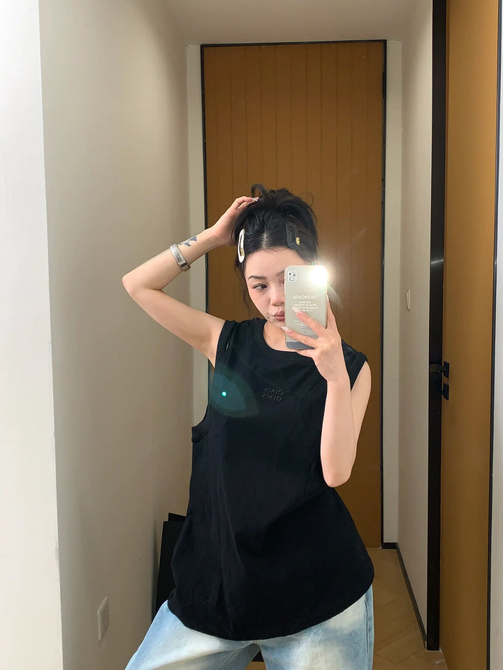 Sleeveless Embroidered Loose Turtleneck Vest