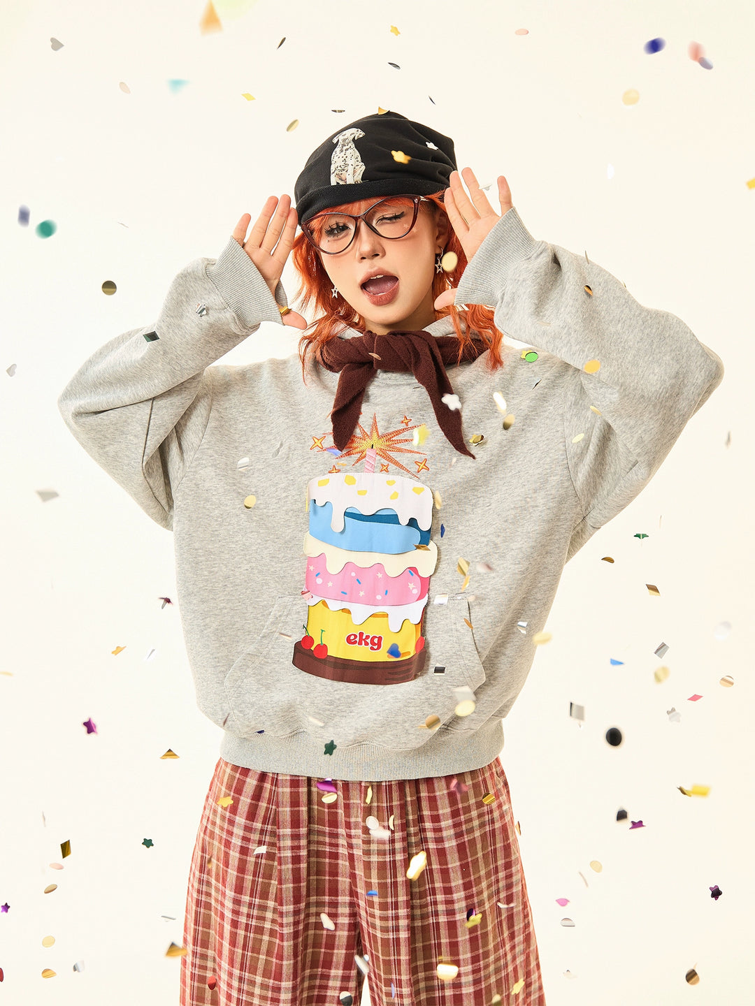 Casual Cake Graphic Sweatshirt